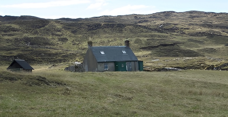 Off-Grid Renewable Energy System for Rural Bothy